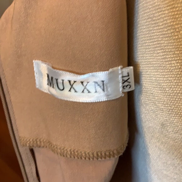 MUCXXN Camel Sleeveless Dress w/Ruching Sz 3X, EUC - Picture 7 of 10